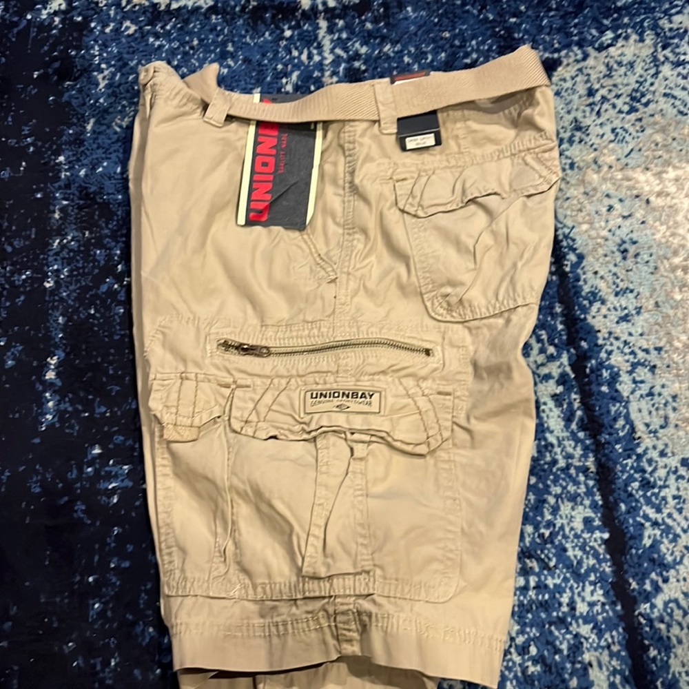 NWTs Men’s Union Bay  cargo shorts. Sz 32